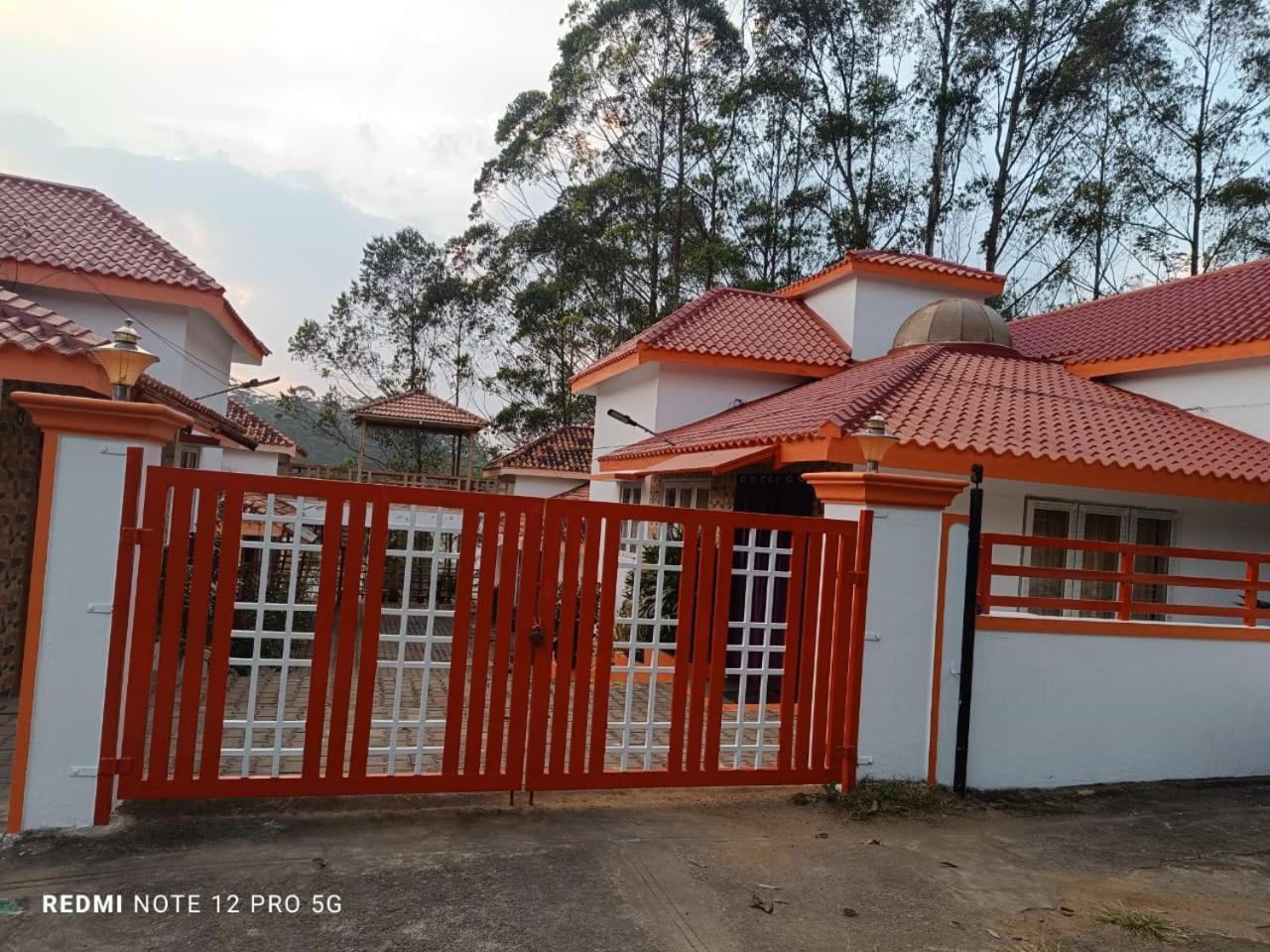 Snow White Home,Bedford Road, Yercaud Esterno foto